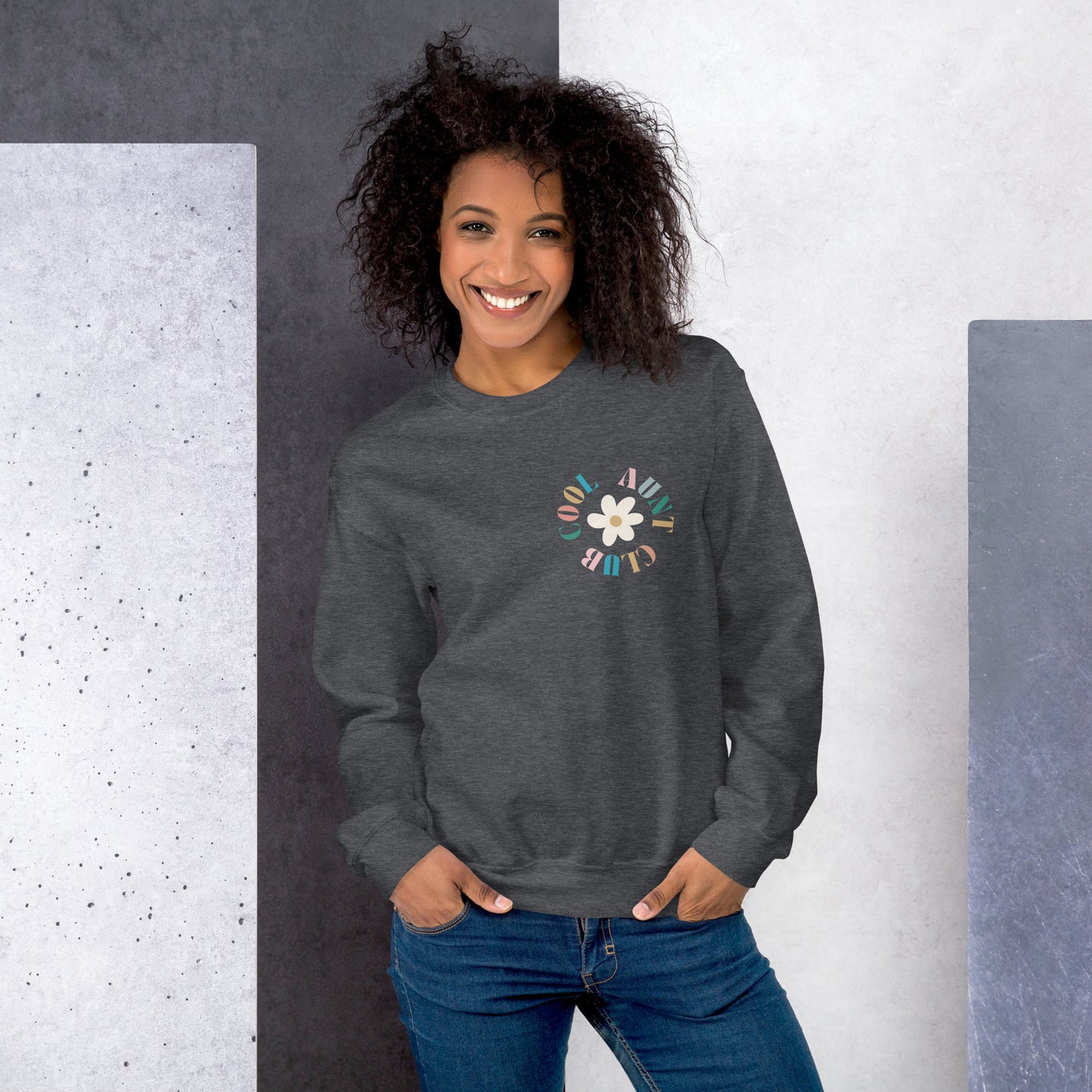 Cool Aunt Club Unisex Sweatshirt, Gift for your Aunt - Multiple Colors Available
