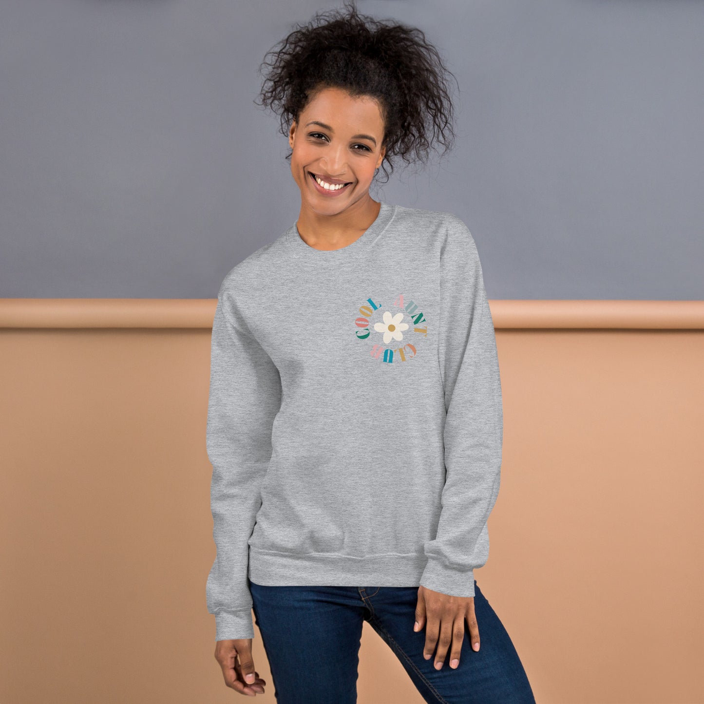 Cool Aunt Club Unisex Sweatshirt, Gift for your Aunt - Multiple Colors Available